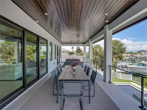 1037 79th Street S St Petersburg FL 33707