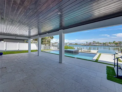 1037 79th Street S St Petersburg FL 33707