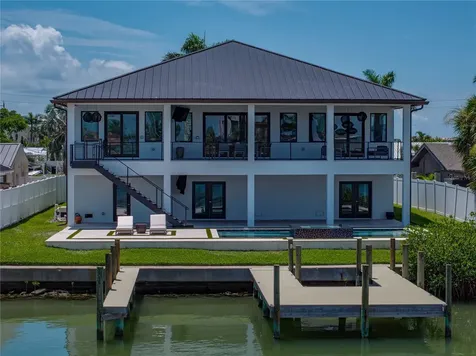1037 79th Street S St Petersburg FL 33707