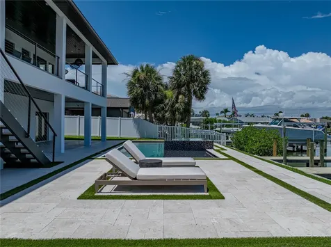 1037 79th Street S St Petersburg FL 33707