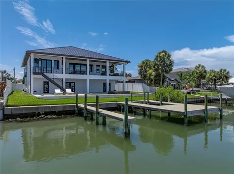 1037 79th Street S St Petersburg FL 33707