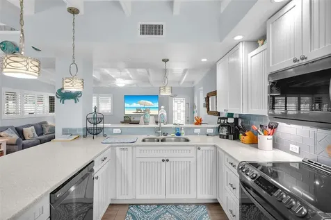 8 Sadowski Causeway Key Colony Beach FL 33051