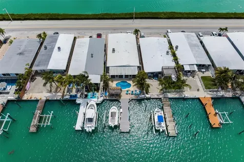 8 Sadowski Causeway Key Colony Beach FL 33051