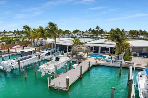 8 Sadowski Causeway Key Colony Beach FL 33051