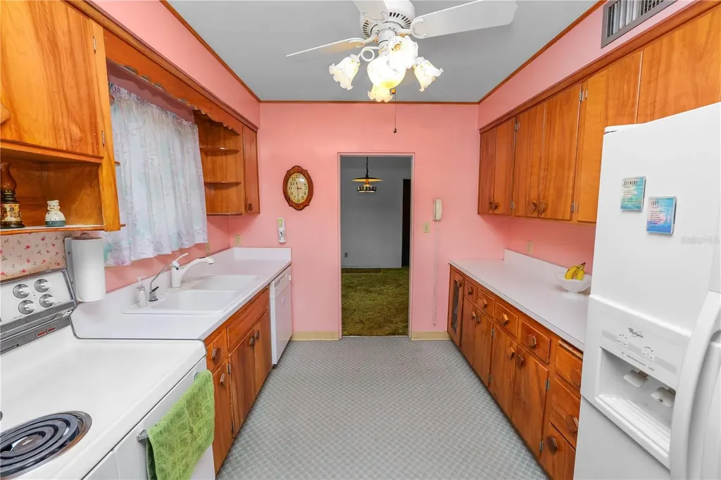 111 E Orange Street Davenport FL 33837