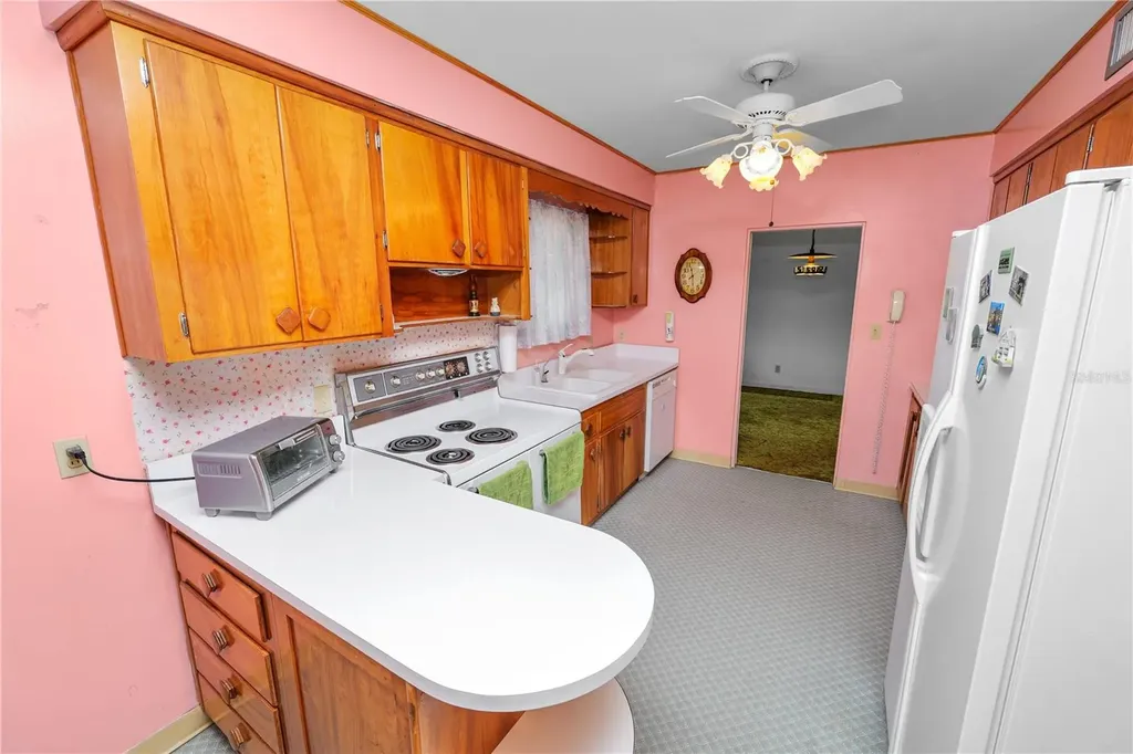 111 E Orange Street Davenport FL 33837