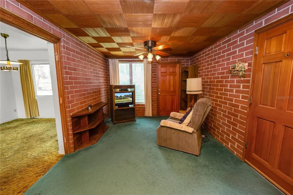 111 E Orange Street Davenport FL 33837