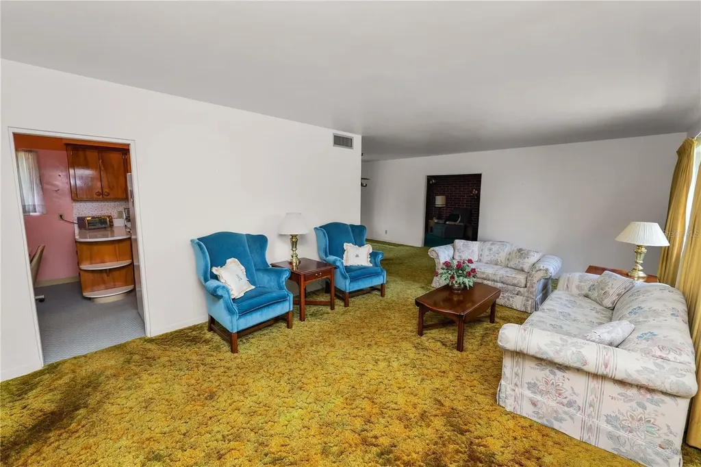111 E Orange Street Davenport FL 33837