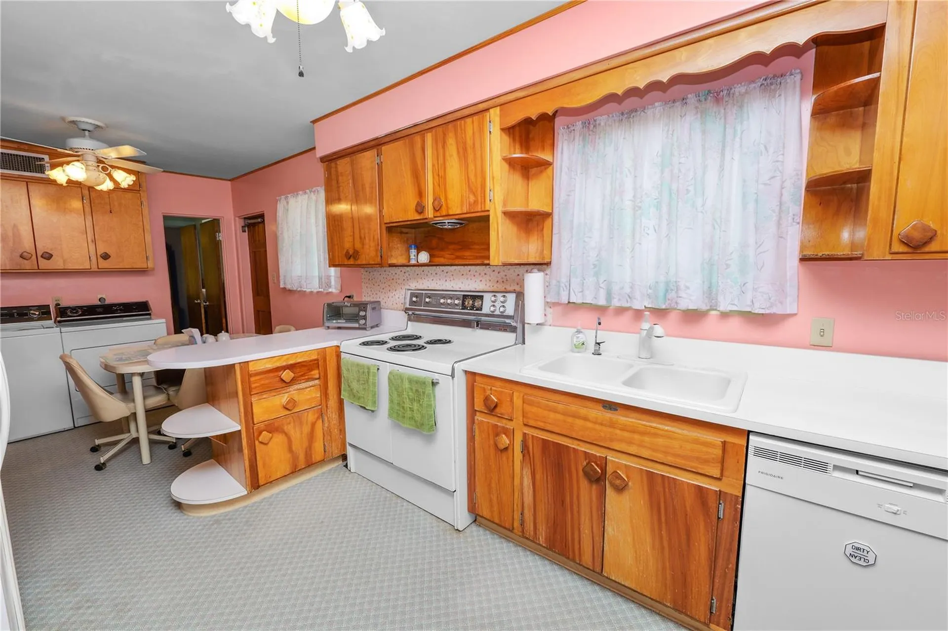 111 E Orange Street Davenport FL 33837