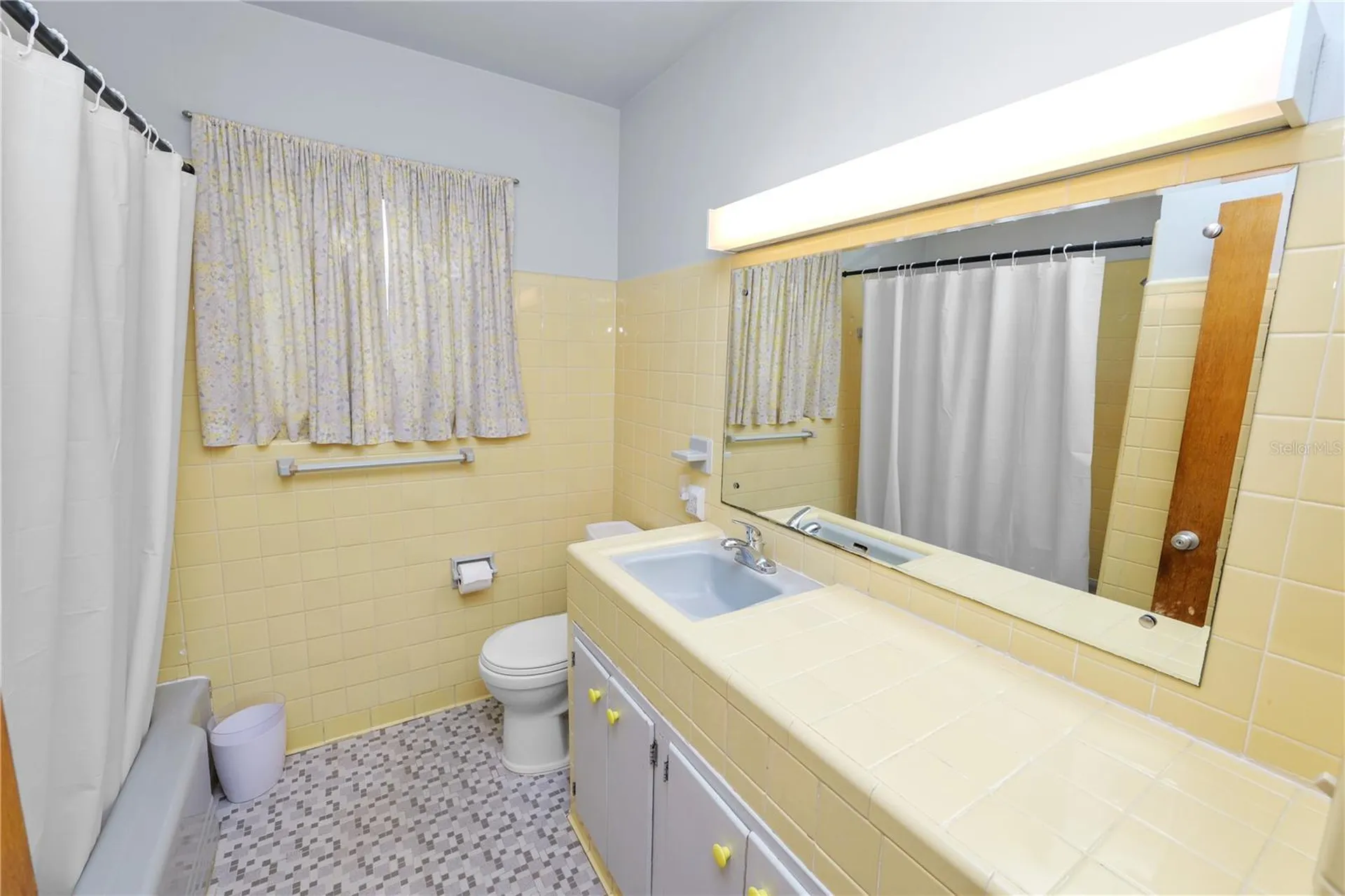 111 E Orange Street Davenport FL 33837