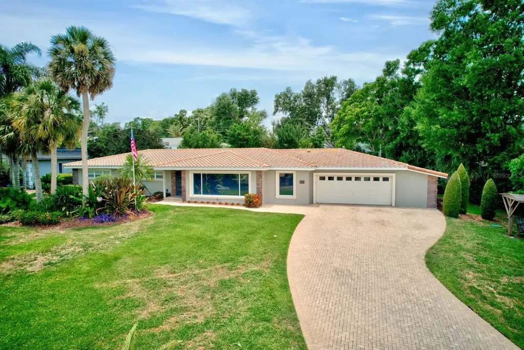 1235 Lake Point Drive Lakeland FL 33813