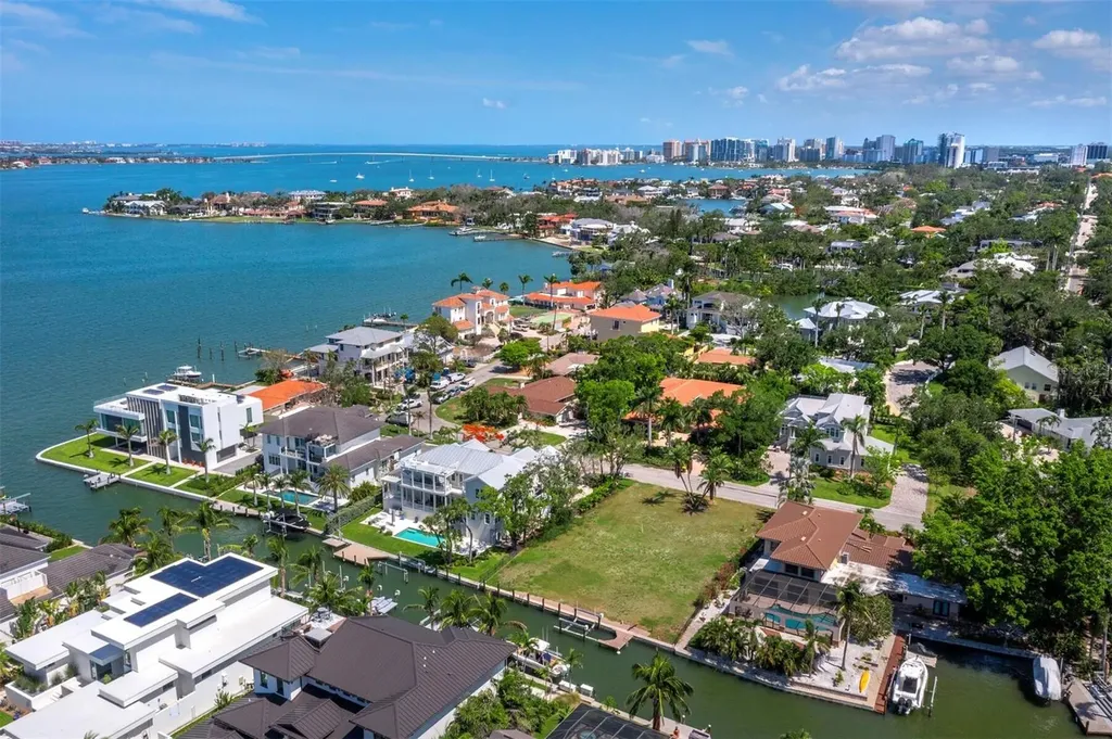 1536 Sandpiper Lane Sarasota FL 34239