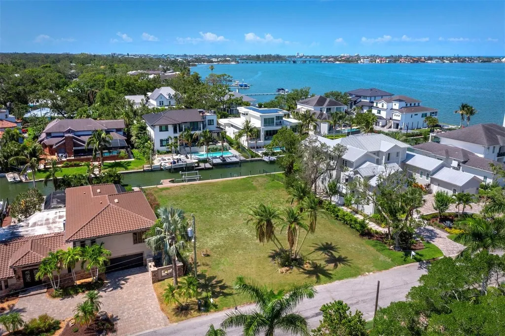 1536 Sandpiper Lane Sarasota FL 34239
