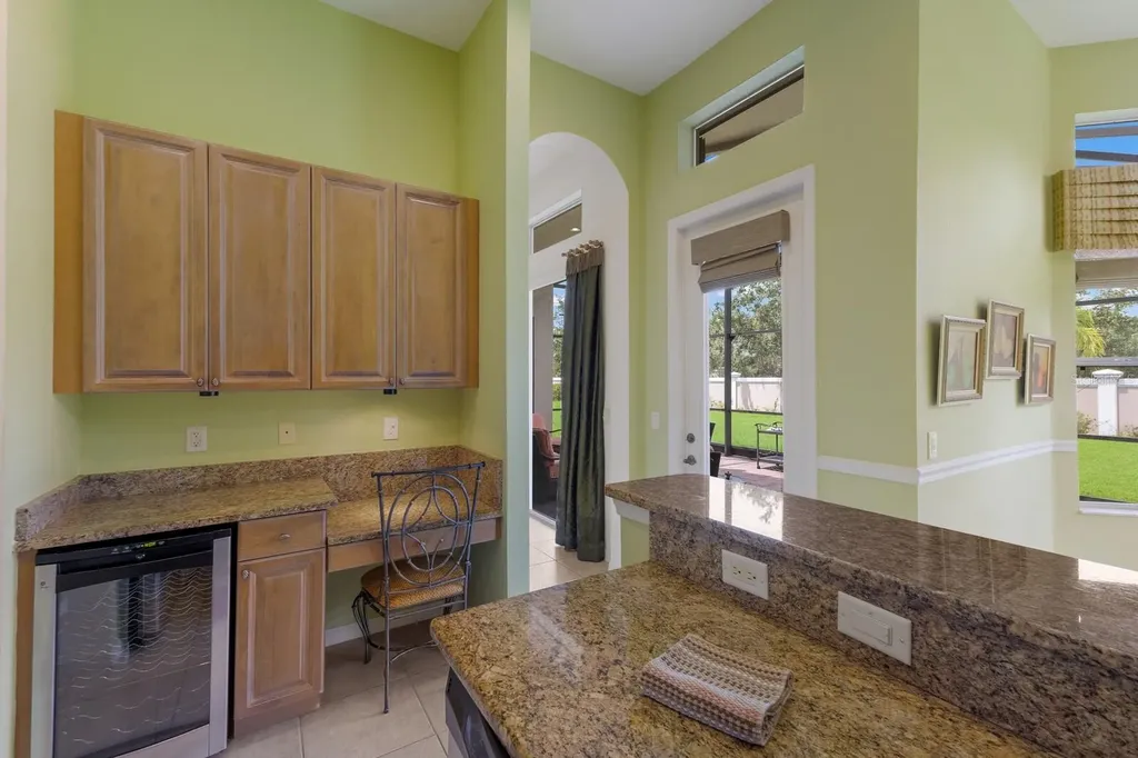 4032 65th Place E Sarasota FL 34243