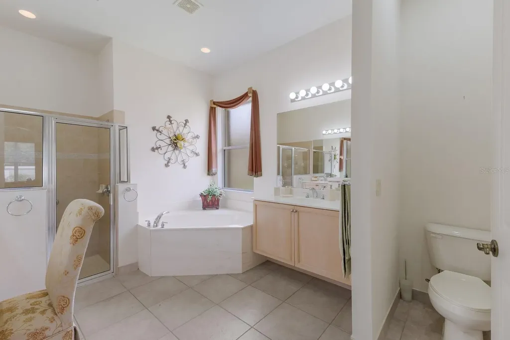 4032 65th Place E Sarasota FL 34243