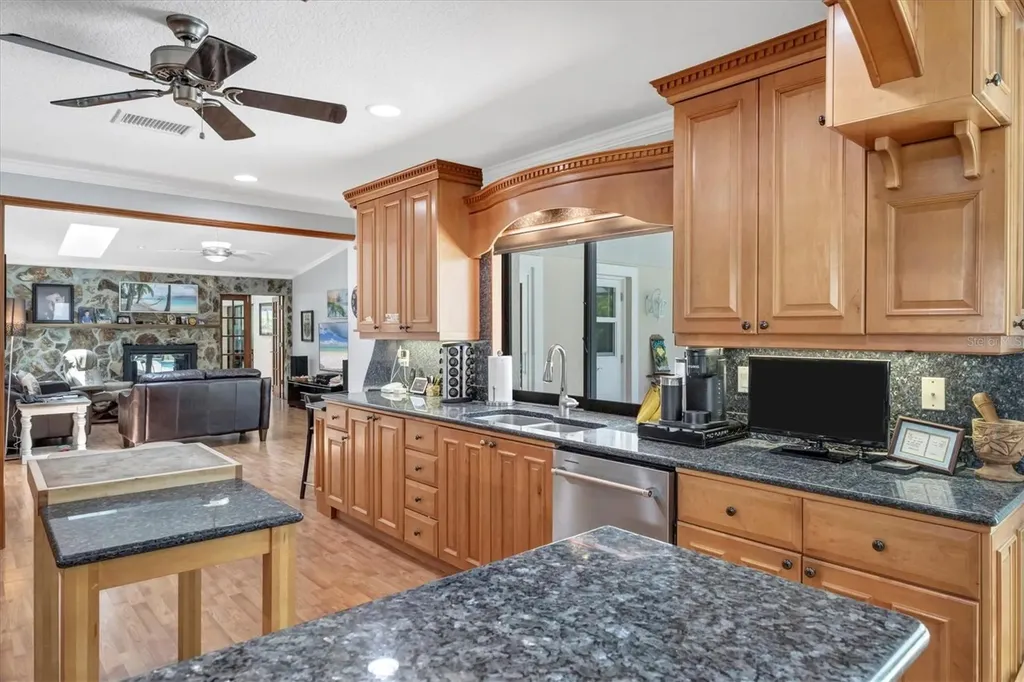 7913 19th Avenue Drive W Bradenton FL 34209