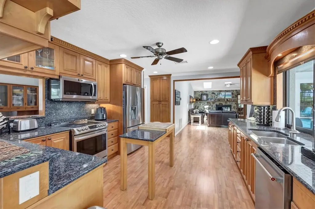 7913 19th Avenue Drive W Bradenton FL 34209