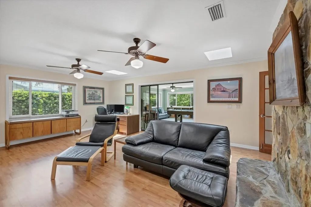 7913 19th Avenue Drive W Bradenton FL 34209