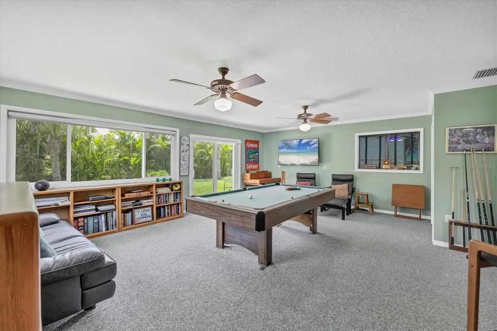 7913 19th Avenue Drive W Bradenton FL 34209