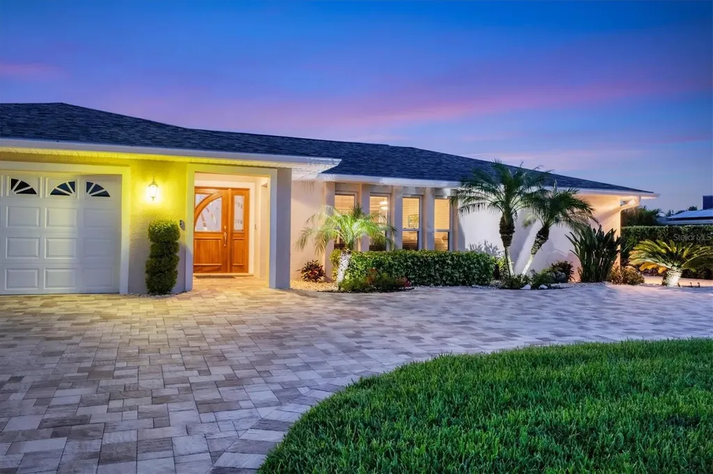 7913 19th Avenue Drive W Bradenton FL 34209