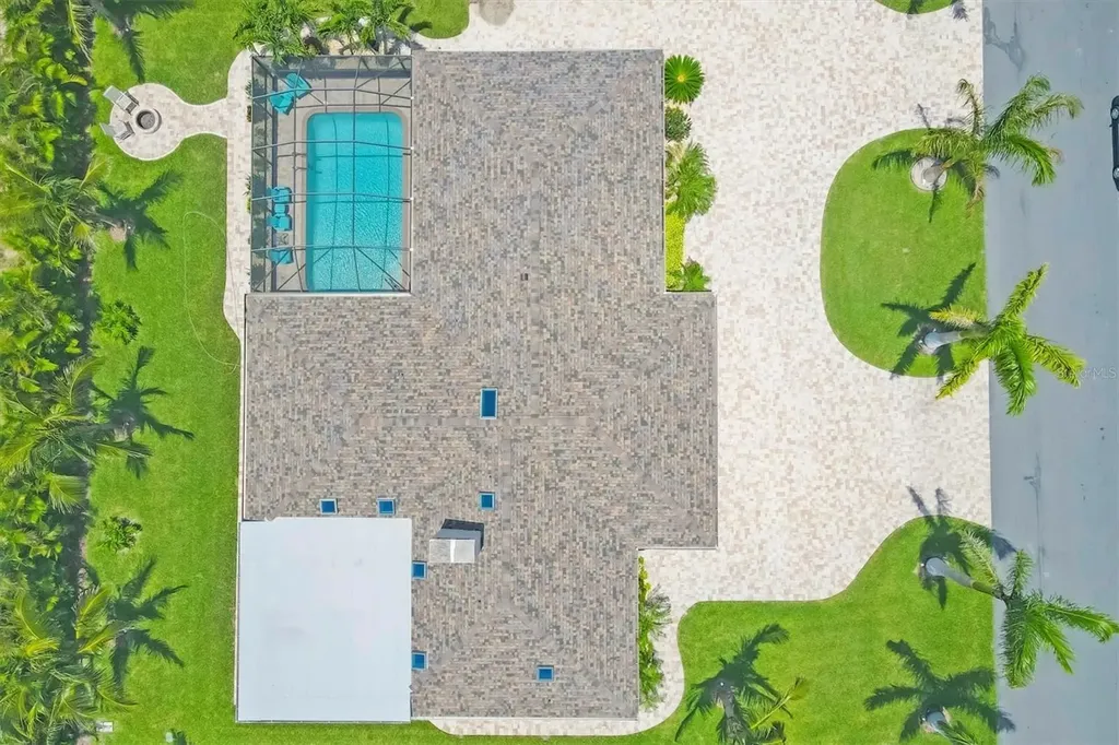 7913 19th Avenue Drive W Bradenton FL 34209