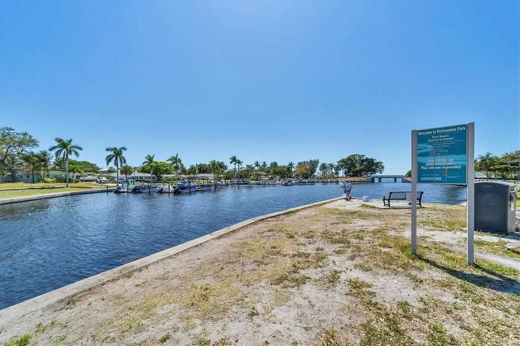 7913 19th Avenue Drive W Bradenton FL 34209