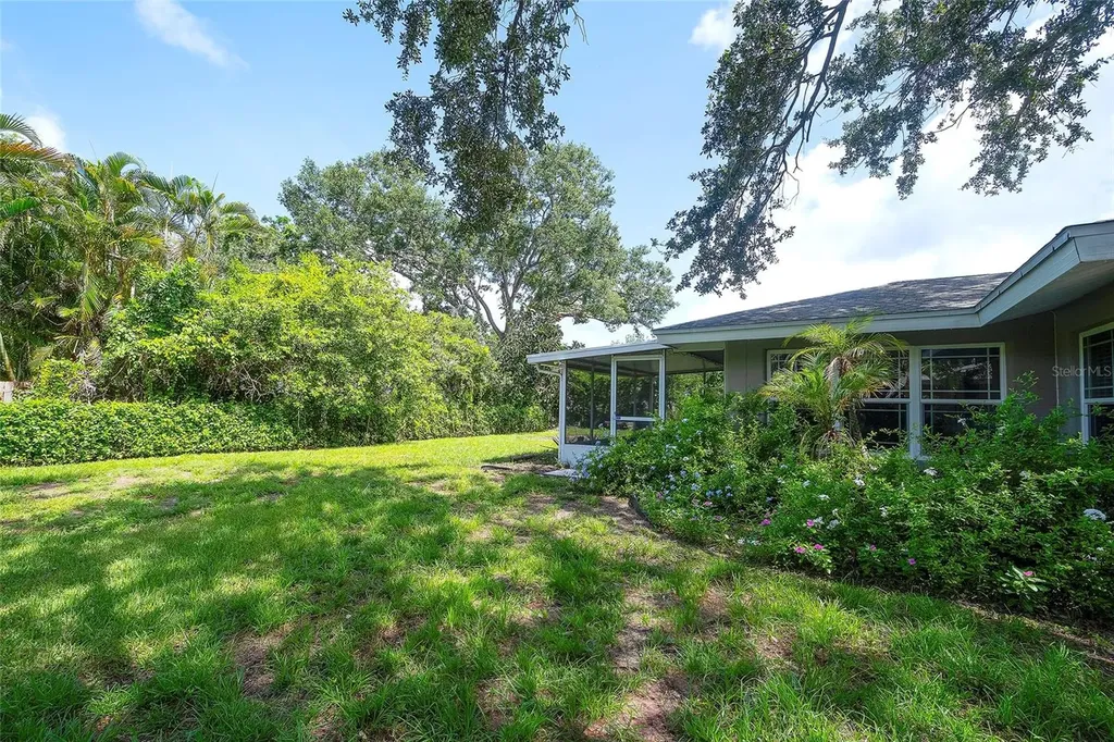 719 32nd Avenue W Palmetto FL 34221