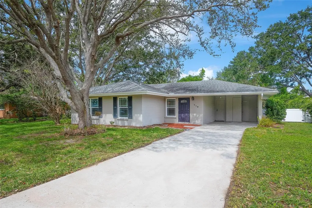 719 32nd Avenue W Palmetto FL 34221