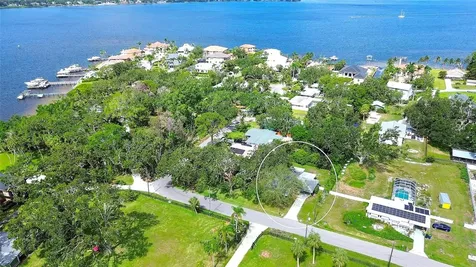 719 32nd Avenue W Palmetto FL 34221