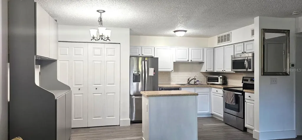 320 Forestway Circle Altamonte Springs FL 32701
