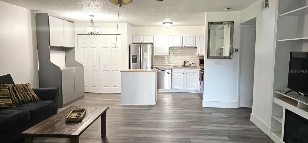 320 Forestway Circle Altamonte Springs FL 32701