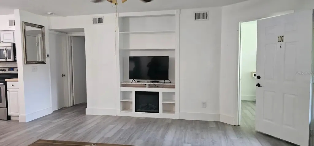 320 Forestway Circle Altamonte Springs FL 32701