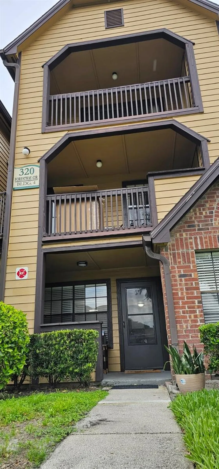 320 Forestway Circle Altamonte Springs FL 32701