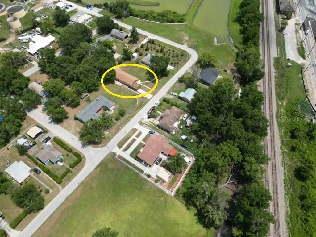 14312 1st Street Dade City FL 33525
