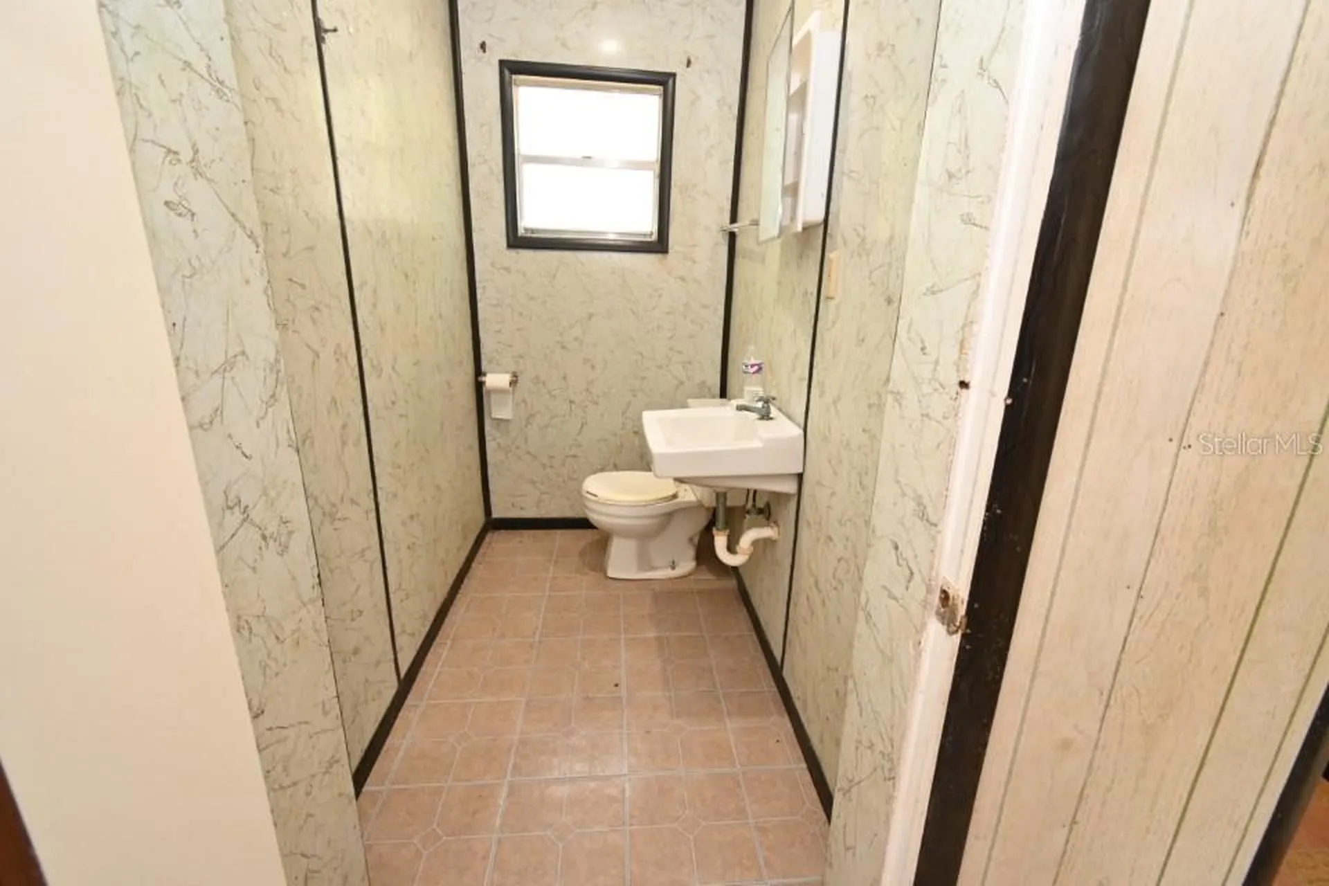 14312 1st Street Dade City FL 33525