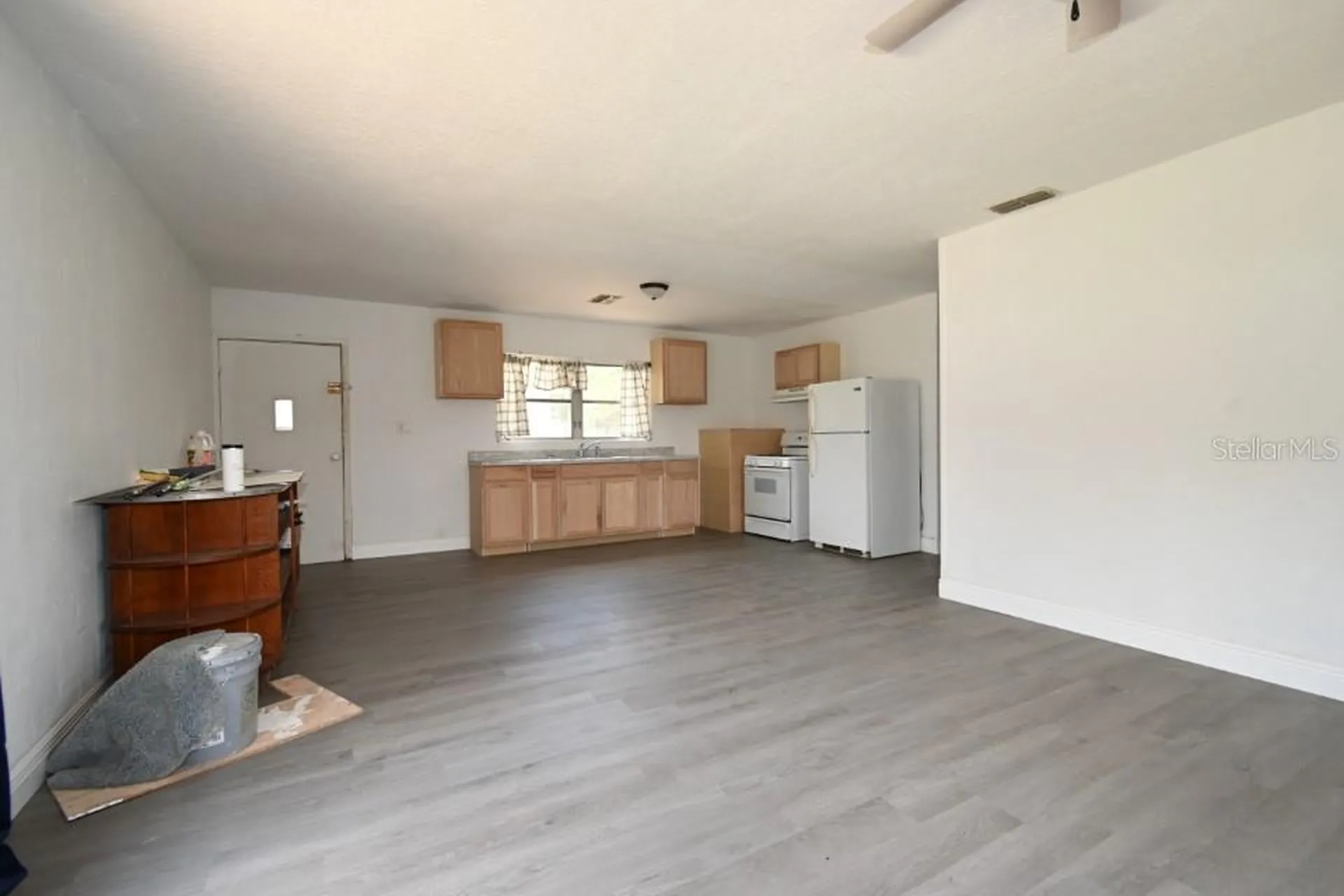 14312 1st Street Dade City FL 33525