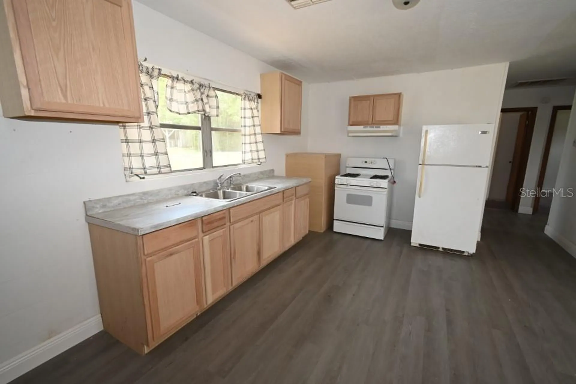 14312 1st Street Dade City FL 33525