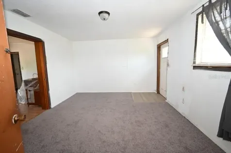 14312 1st Street Dade City FL 33525