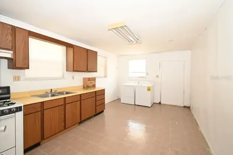 14312 1st Street Dade City FL 33525