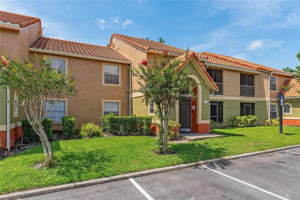 437 Fountainhead Circle Kissimmee FL 34741