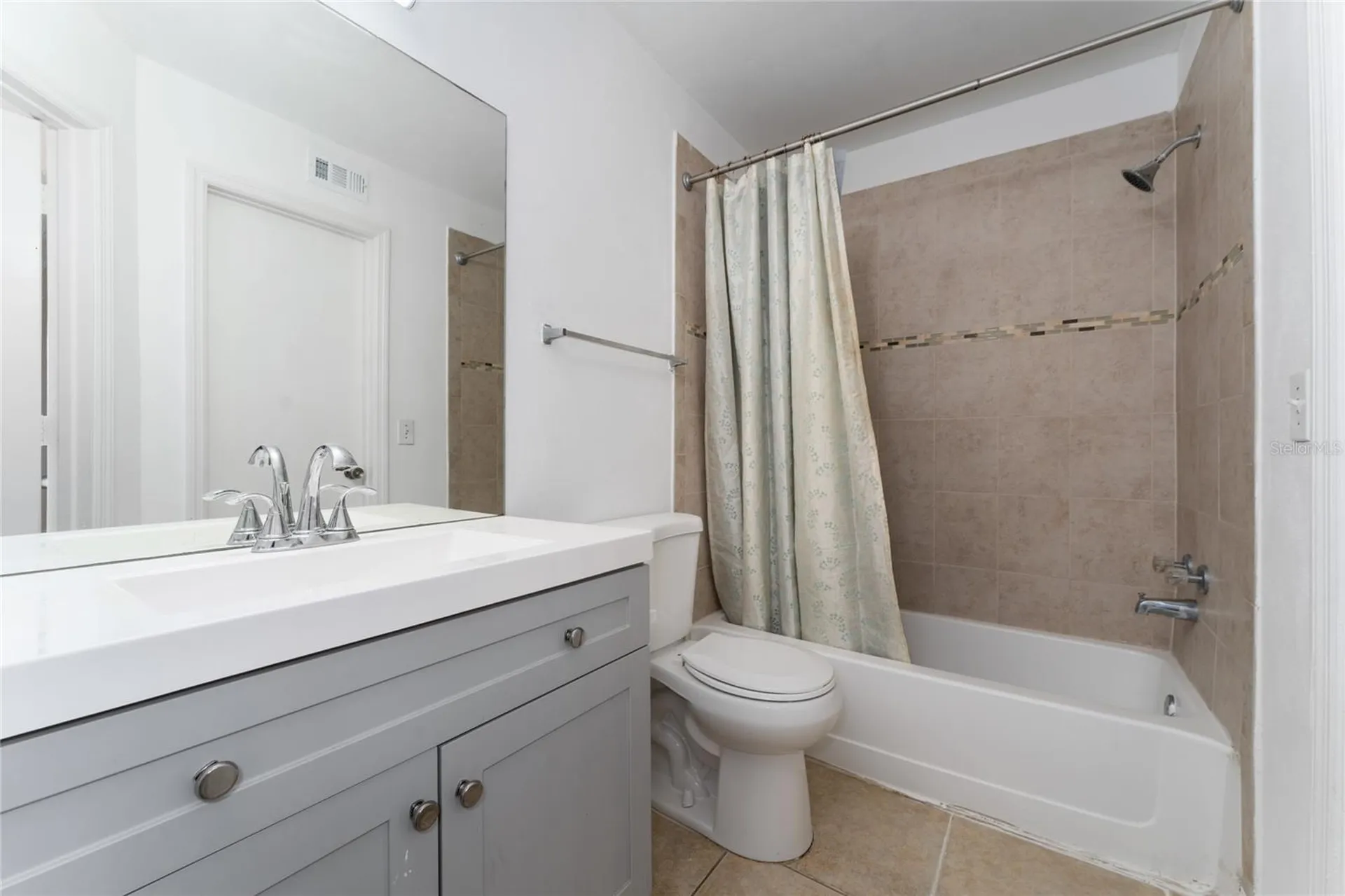 437 Fountainhead Circle Kissimmee FL 34741