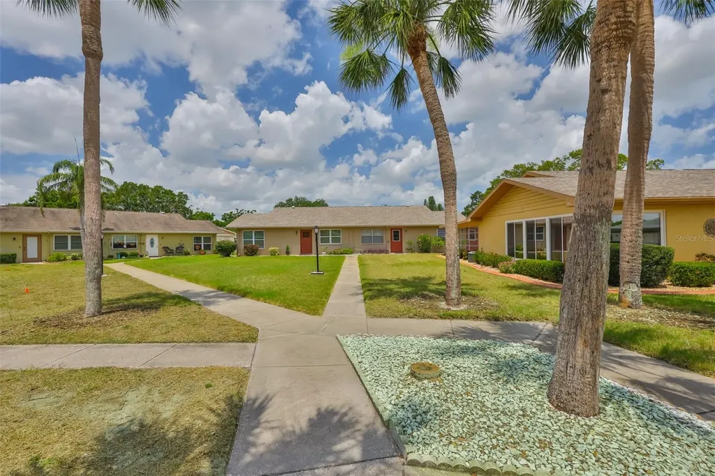 1904 Canterbury Lane Sun City Center FL 33573