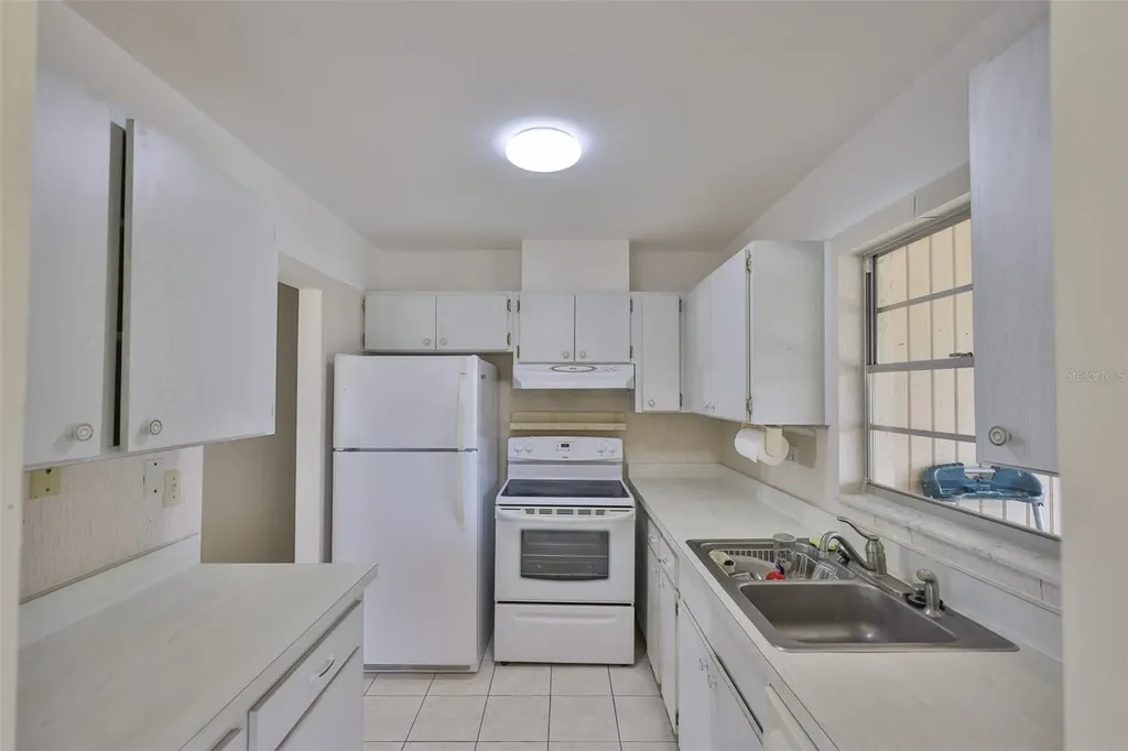 1904 Canterbury Lane Sun City Center FL 33573