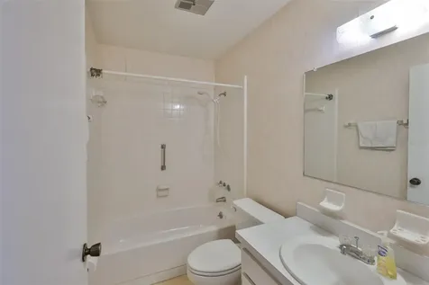 1904 Canterbury Lane Sun City Center FL 33573