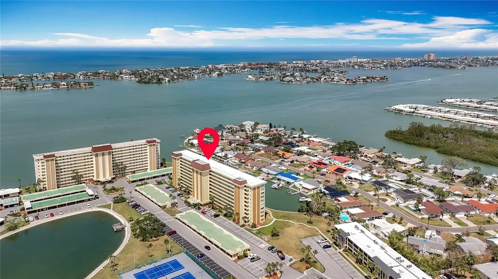 4725 Cove Circle St Petersburg FL 33708