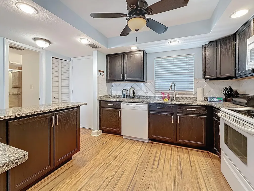 4725 Cove Circle St Petersburg FL 33708