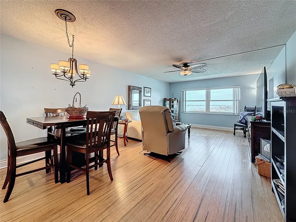 4725 Cove Circle St Petersburg FL 33708