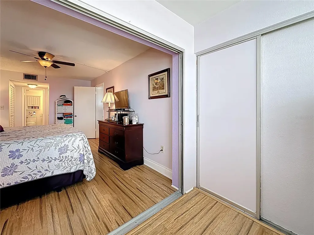 4725 Cove Circle St Petersburg FL 33708