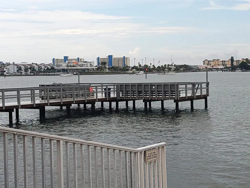 4725 Cove Circle St Petersburg FL 33708