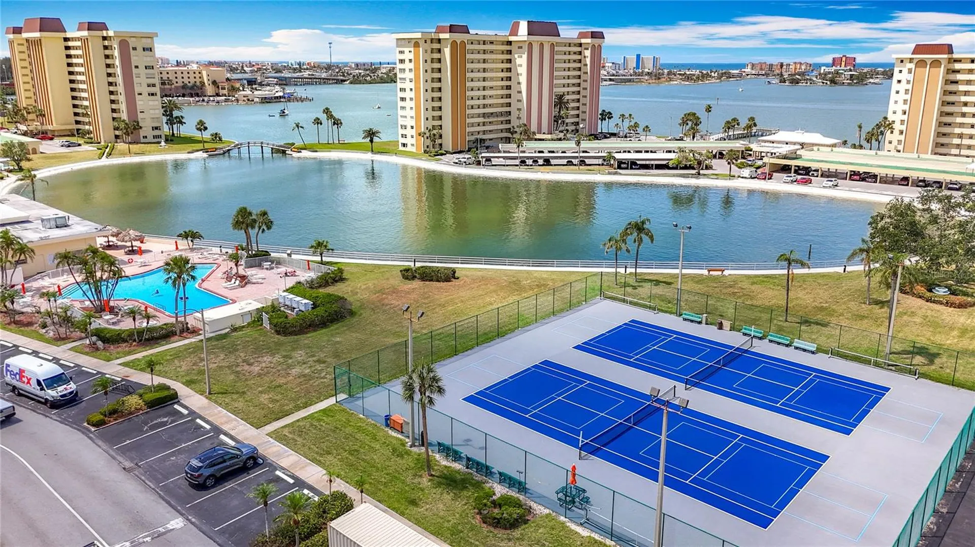 4725 Cove Circle St Petersburg FL 33708